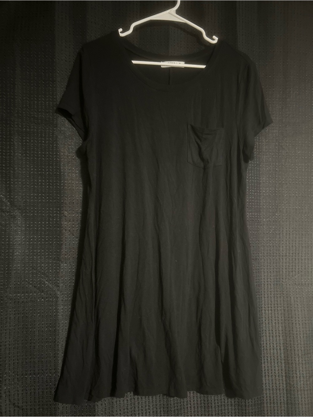 Arizona Women’s Everyday Black Short-Sleeve Pocket Dress